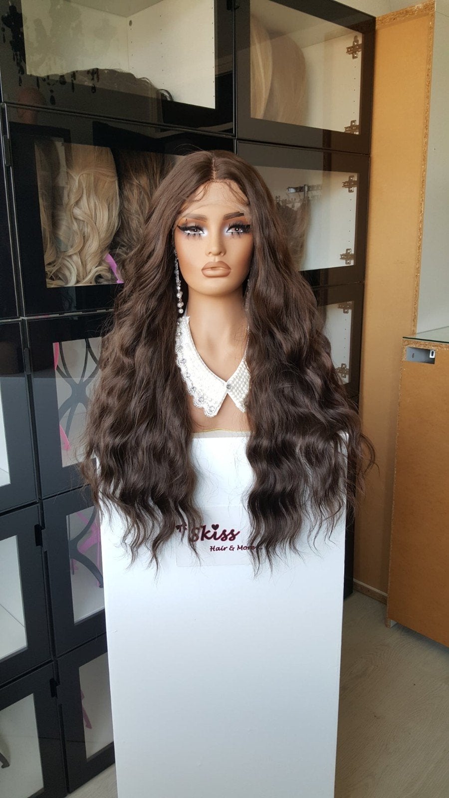 Basic Lace Pruik: Gemêleerd Midden Bruin - Losse Krul, Ophalen of Verzenden, Nieuw, Pruik of Haarverlenging