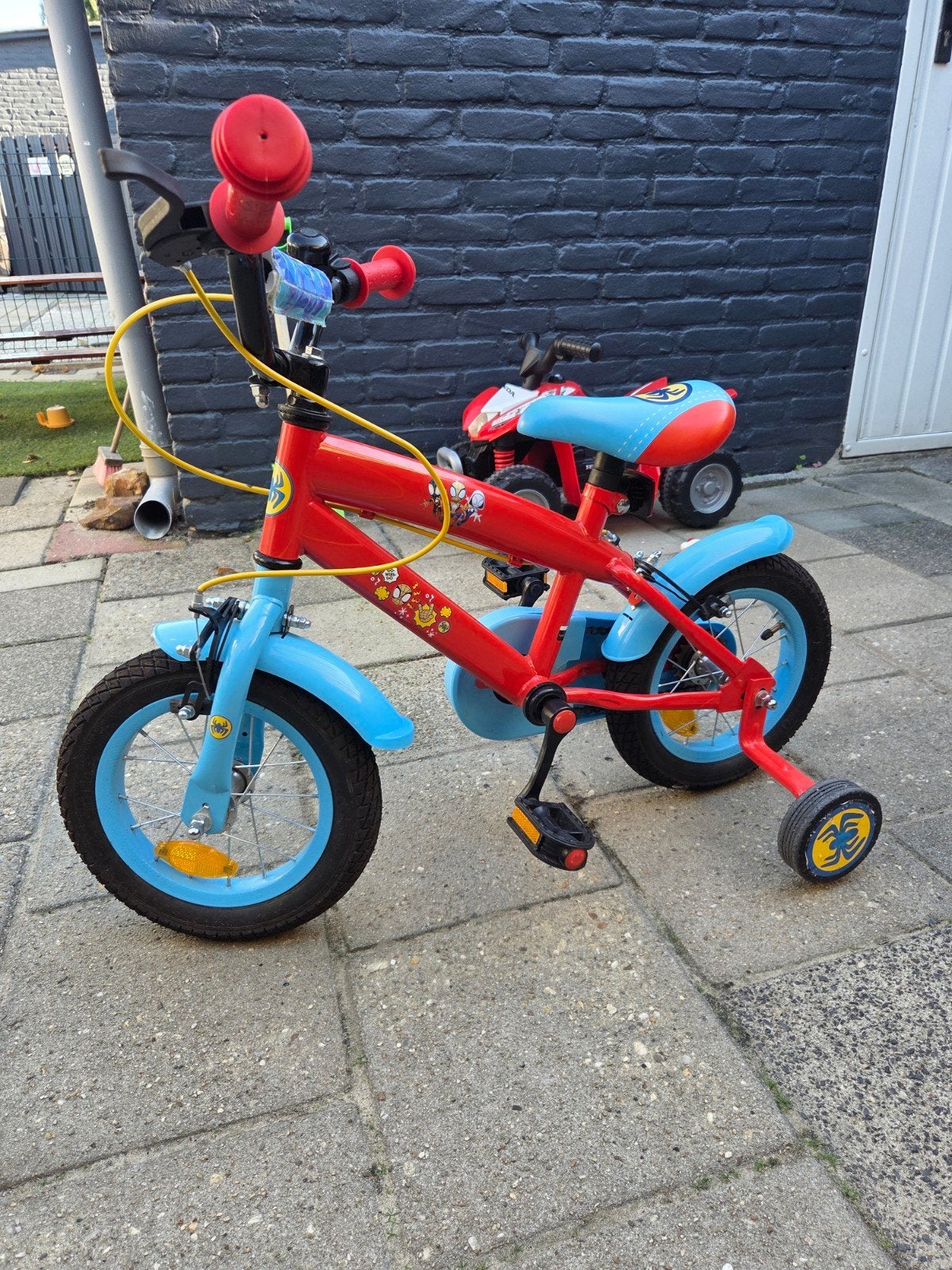 Spiderman kinderfiets met zijwieltjes - 12 inch, Fietsen en Brommers, Zijwieltjes, Velgrem, Ophalen of Verzenden, Spiderman