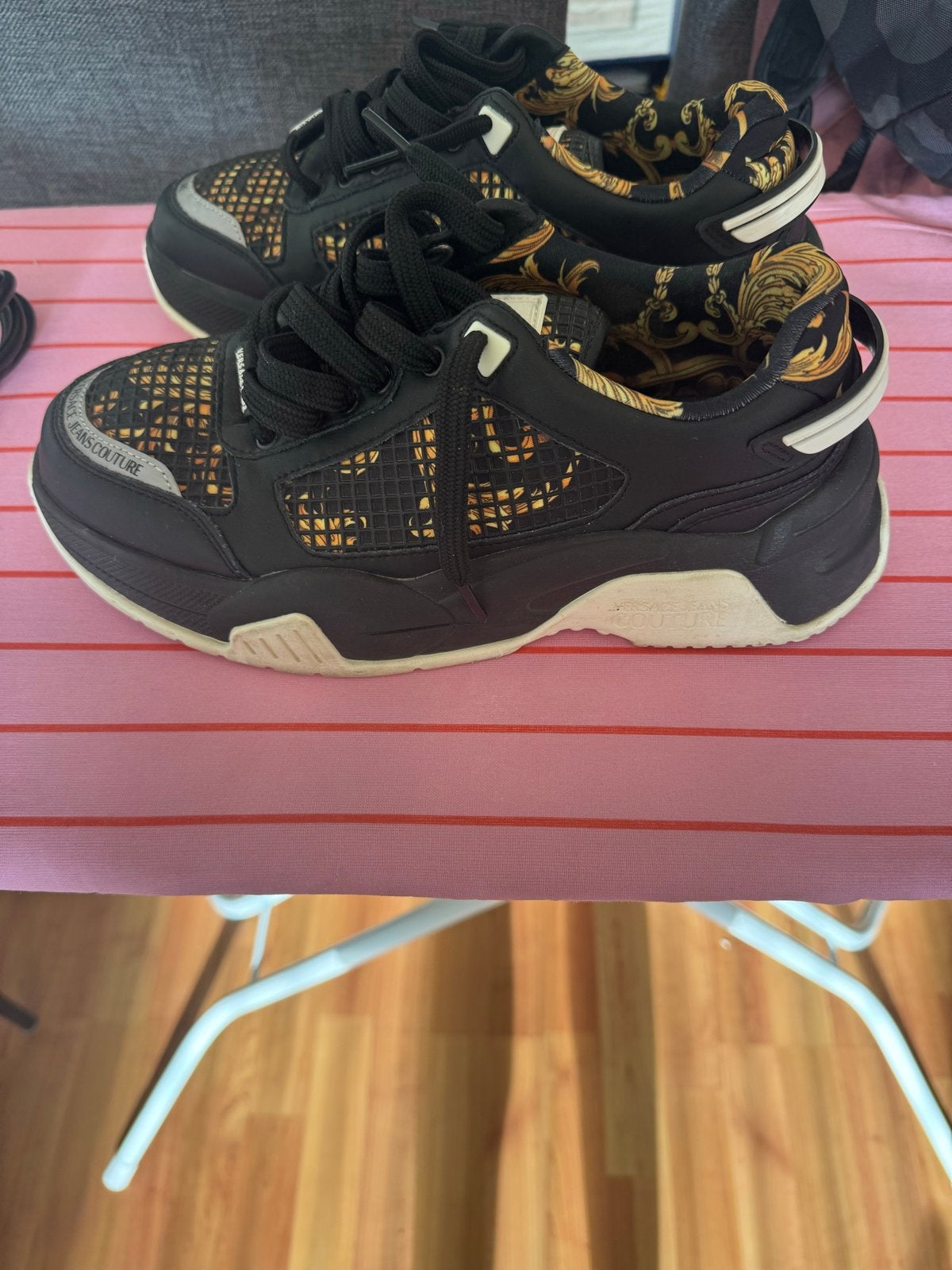 Versace Jeans Couture Sneakers Zwart/Goud, Kleding | Dames, Schoenen, Ophalen, Zo goed als nieuw, Zwart, Sneakers of Gympen