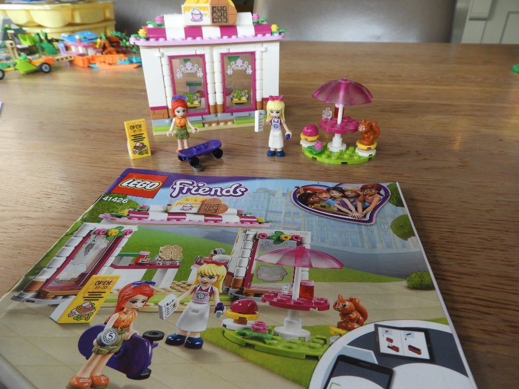 Lego friends. Heartlake City Park Café. Nr 41426, Lego, Friends, Ophalen of Verzenden, Zo goed als nieuw