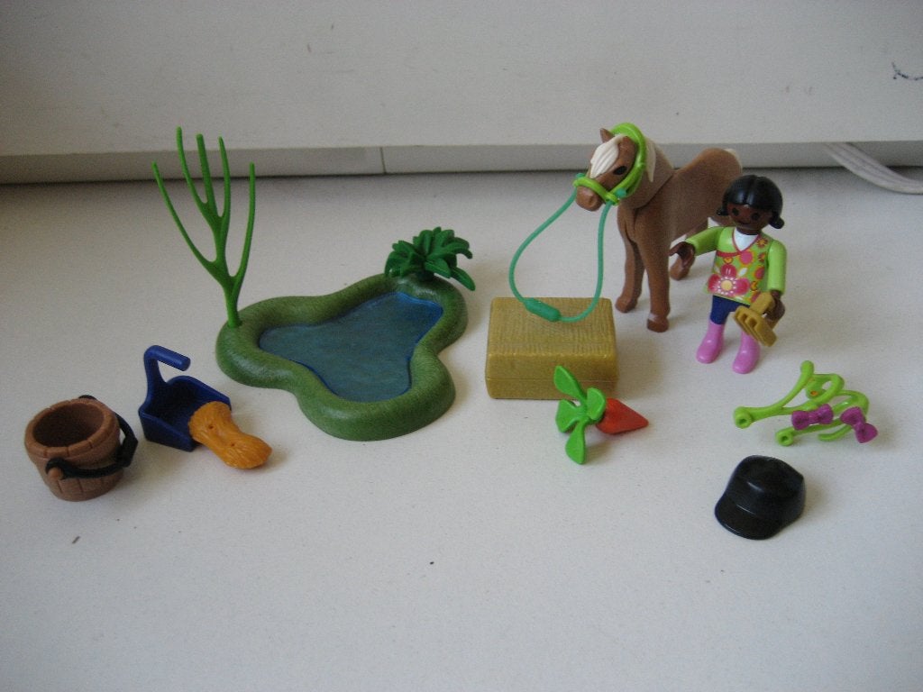 playmobil meisje met pony bij de vijver, Ophalen of Verzenden, Zo goed als nieuw