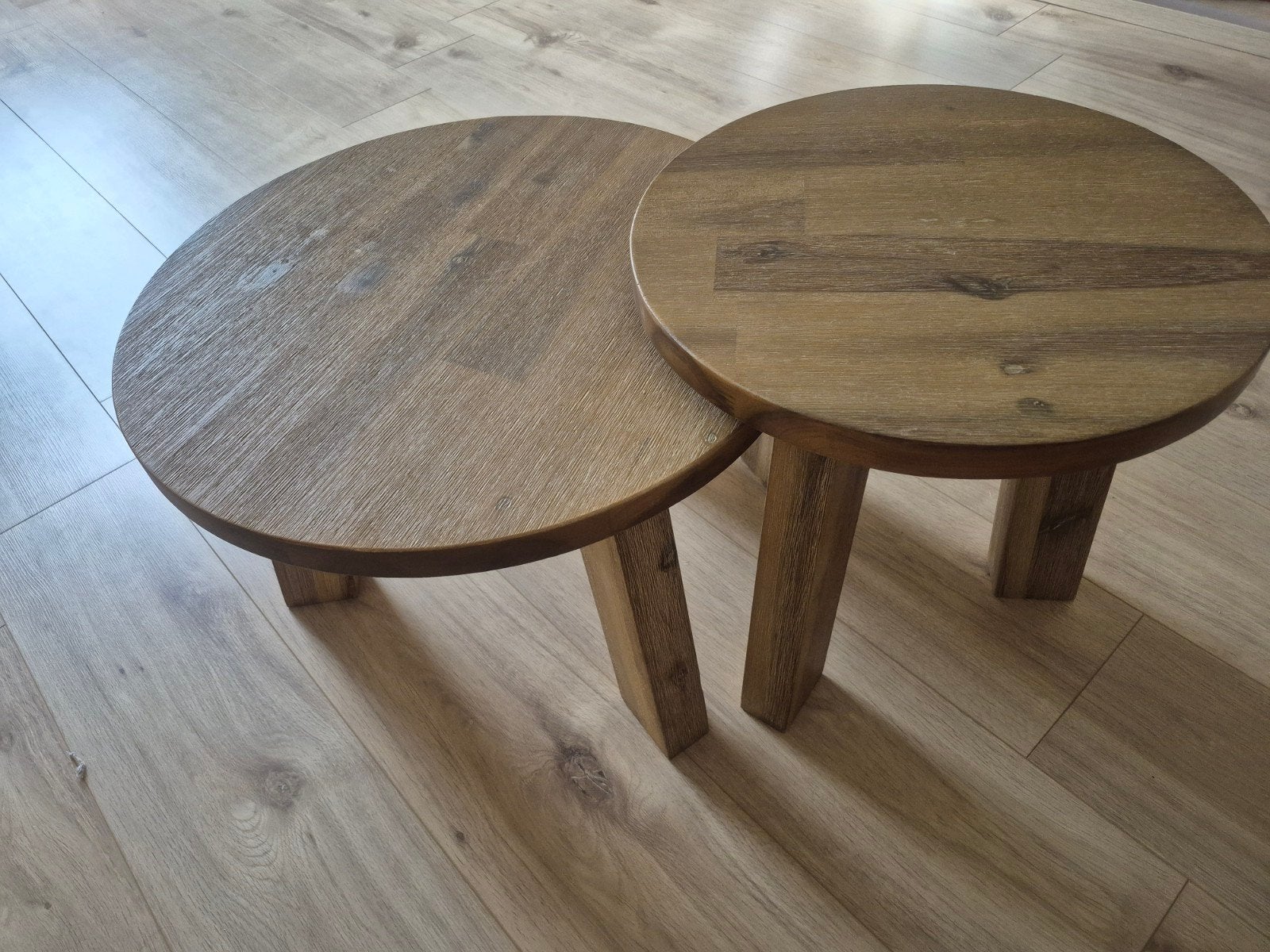 Set van 2 houten bijzettafels - Rond ( bassano), Minder dan 45 cm, Minder dan 55 cm, Gebruikt, Ophalen of Verzenden