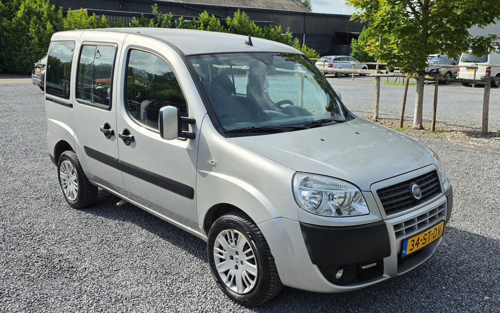Fiat Doblo 1.4 2006 Grijs 3+1 Rolstoelauto knielsysteem, Voorwielaandrijving, Stof, Bedrijf, Handgeschakeld