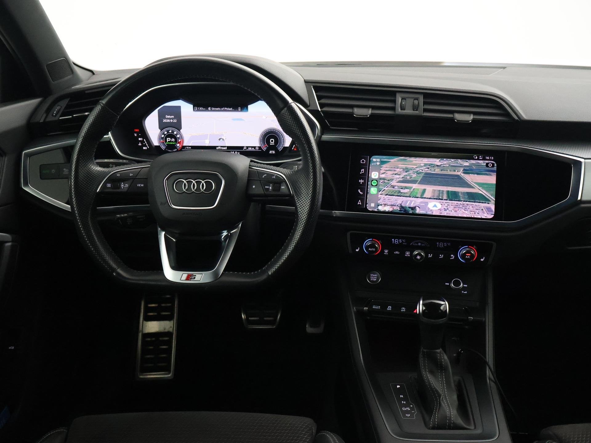 Audi Q3 40 TFSI 190 PK QUATTRO 3X S-LINE + TREKHAAK | ADAPTI, Auto's, Gebruikt, 1984 cc, Leder en Stof, Wit
