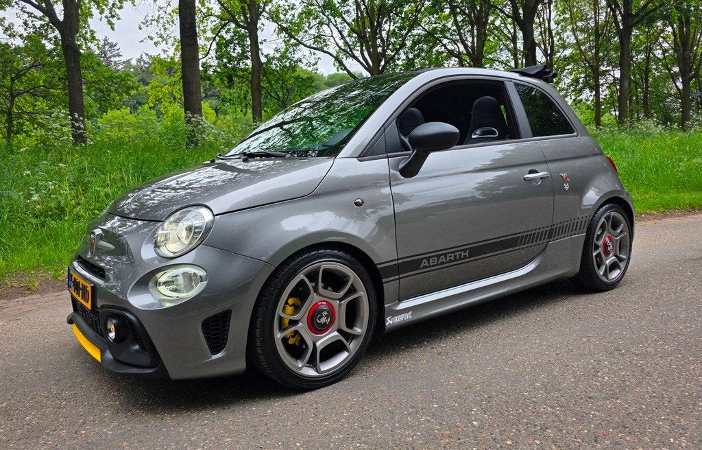 Fiat 500 C 1.4 T-Jet Abarth 595 Pista Akropovic Xenon Navi, Voorwielaandrijving, Parkeersensor, Euro 6, 4 cilinders