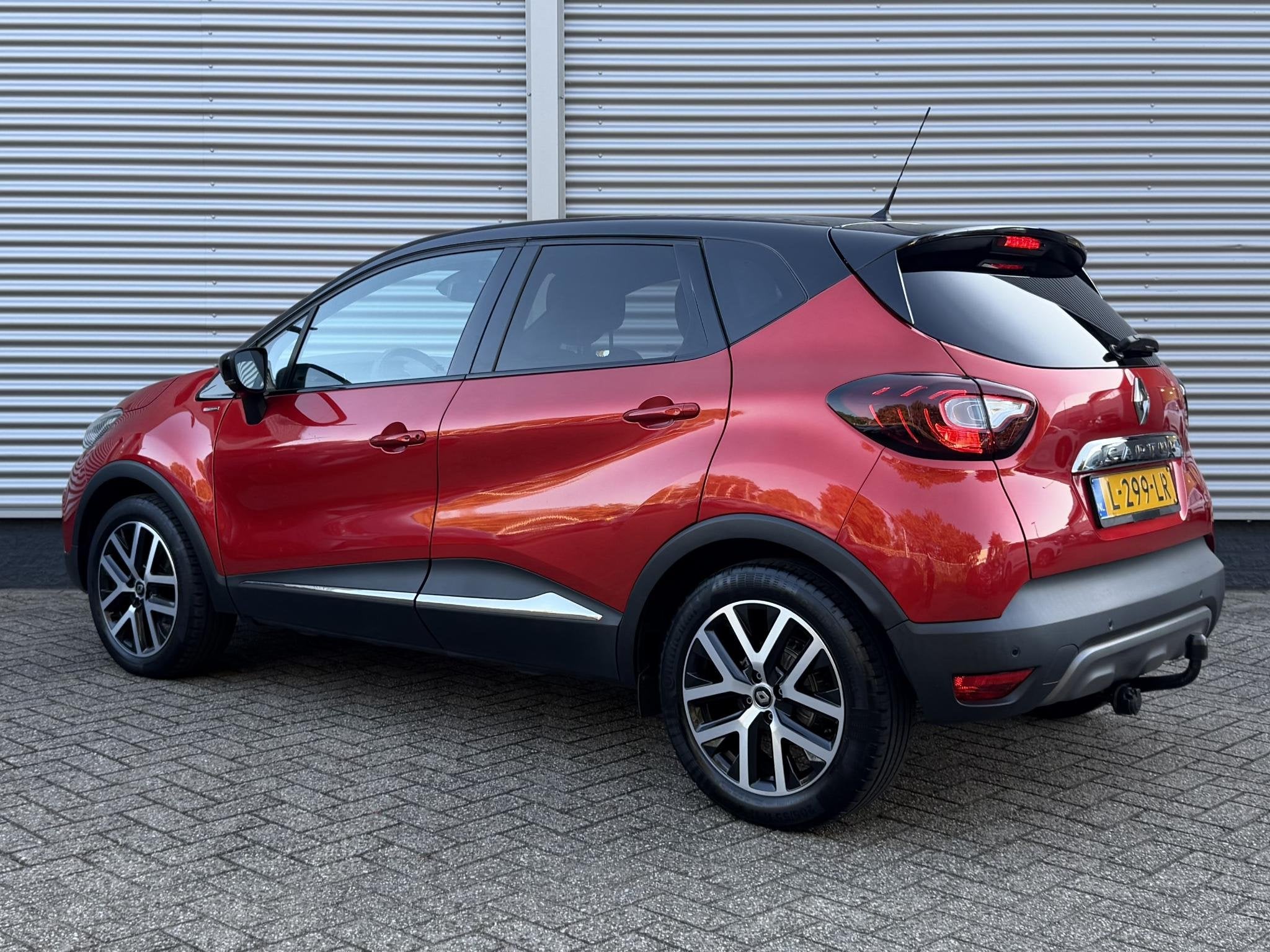 Renault Captur 0.9 TCe Version S | Trekhaak | Camera | Navig, Auto's, Voorwielaandrijving, 898 cc, Gebruikt, Euro 6