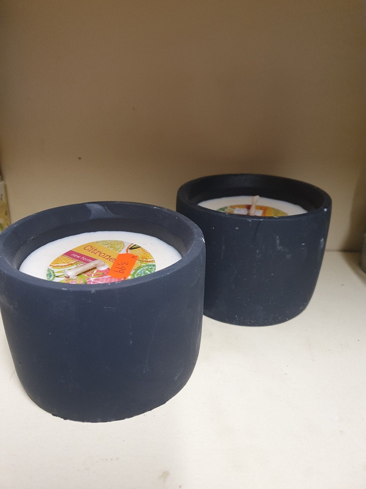 2 nieuwe citronella kaarsen in beton pot, Overige materialen, Nieuw, Ophalen of Verzenden, Grijs