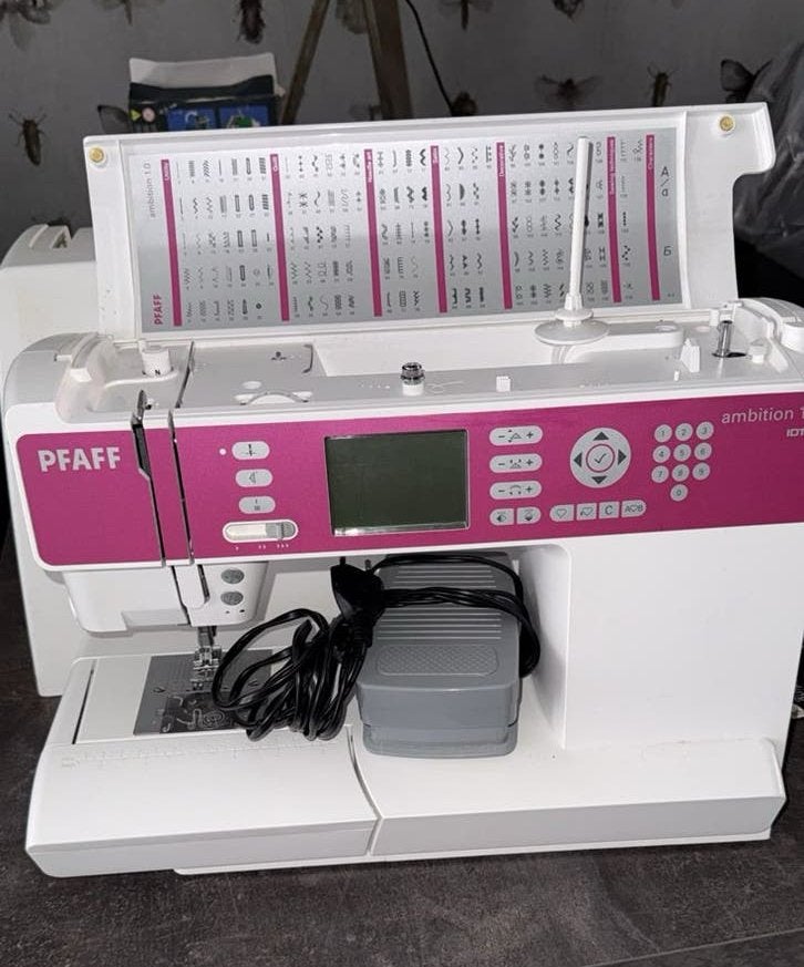 MOOIE GOED ONDERHOUDEN PFAFF ambition 1.0, Hobby en Vrije tijd, Naaimachines en Toebehoren, Ophalen of Verzenden, Zo goed als nieuw