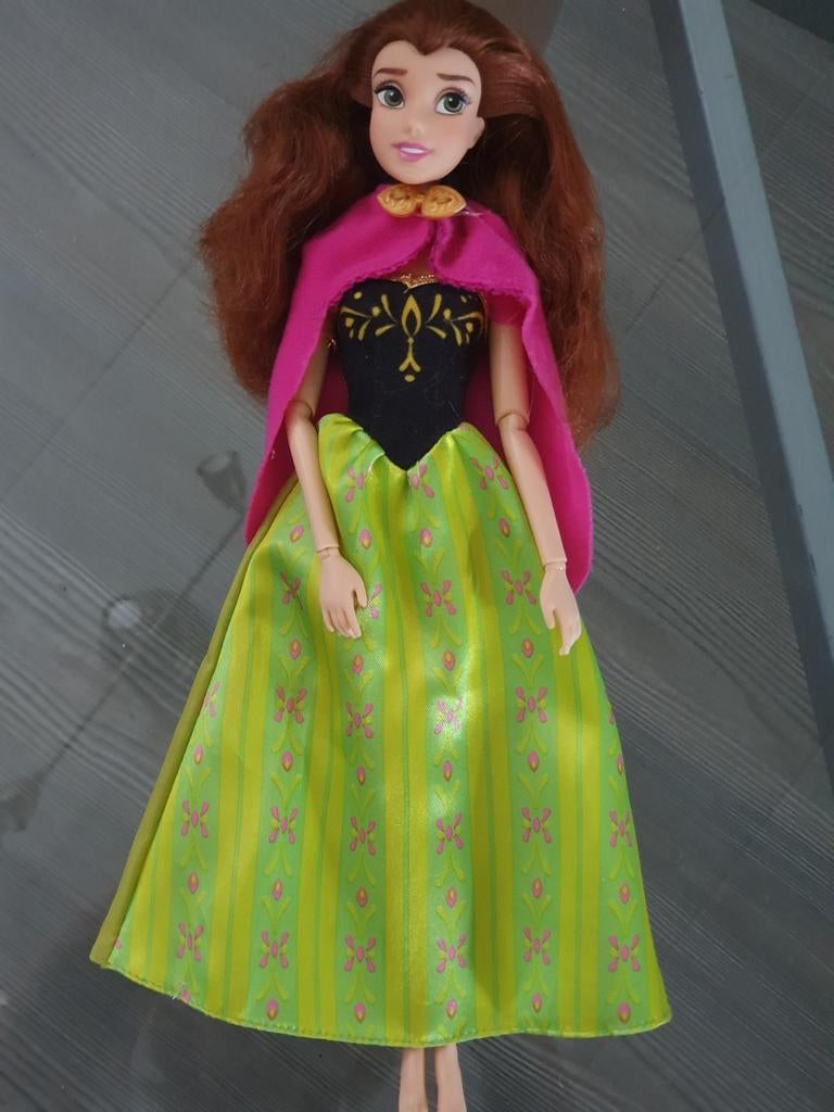 Frozen Anna geen barbie Disney pop, Ophalen of Verzenden, Zo goed als nieuw, Pop