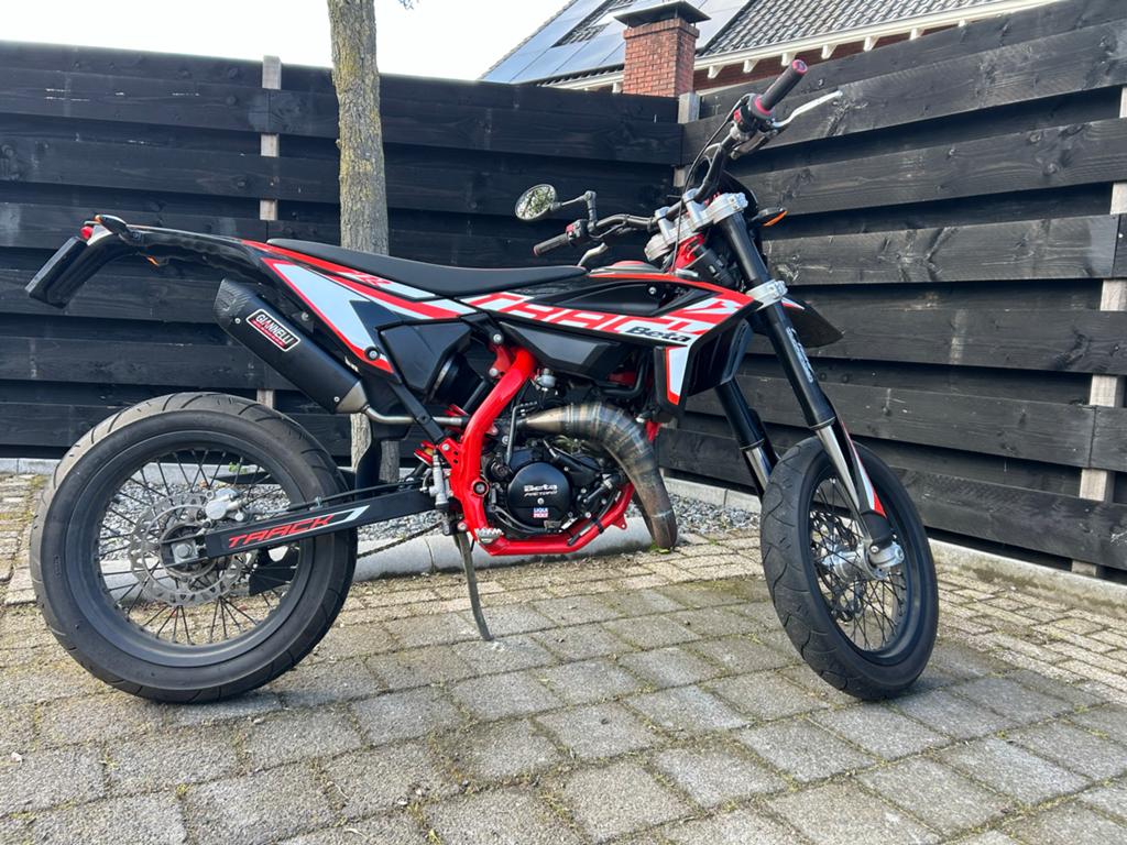 Beta RR 50 Motard Track - ZGAN - Weinig kilometers, Fietsen en Brommers, Brommers | Overige merken, Ophalen, Zo goed als nieuw