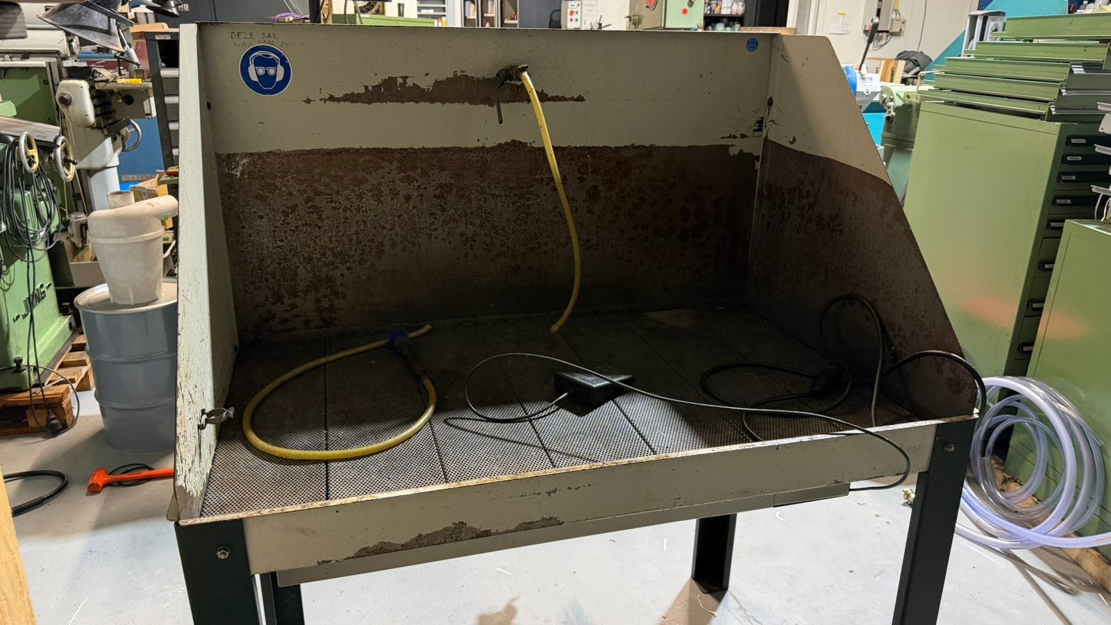 Stevige Ontvetterbak Spoeltafel met pomp en verwarming, Ophalen, Gebruikt