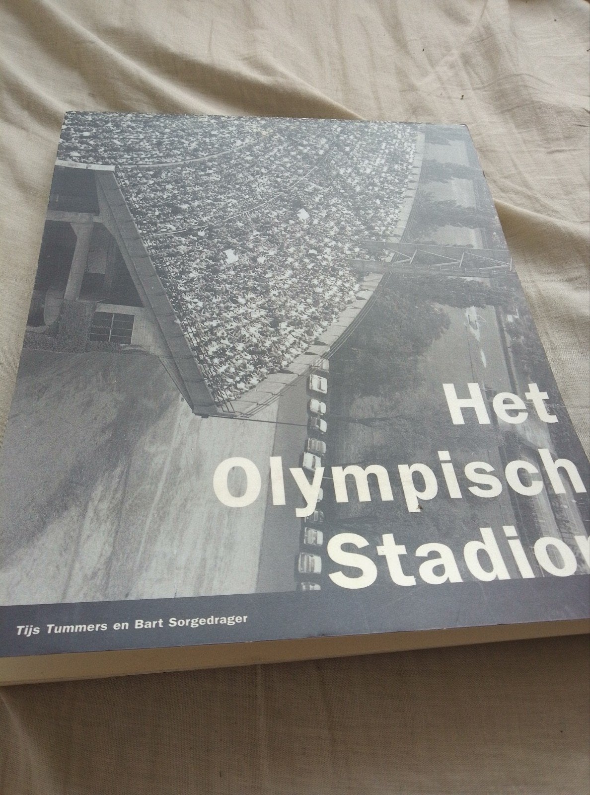 Het Olympisch Stadion - Tijs Tummers & Bart Sorgedrager, Ophalen of Verzenden, Zo goed als nieuw, Tijs Tummers en Bart Sorgedrager