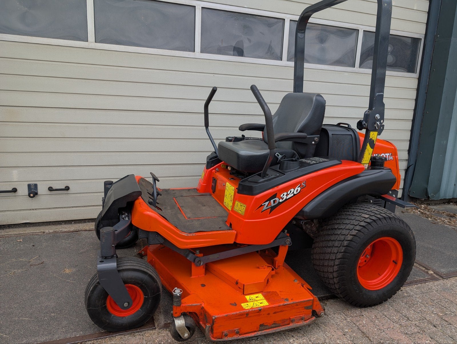 Nette Kubota ZD 326 s Zero turn 153cm! diesel!, Tuin en Terras, Zitmaaiers, Gebruikt, Ophalen of Verzenden, Kubota, 120 cm of meer