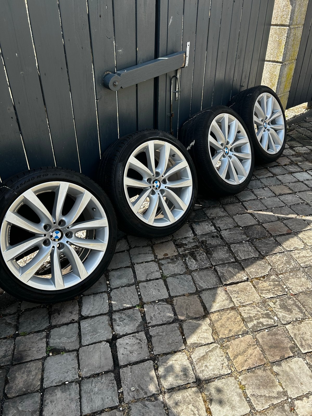 Originele 19 inch BMW velgen met runflat zomerbanden, Banden en Velgen, Personenwagen, Zomerbanden, Ophalen