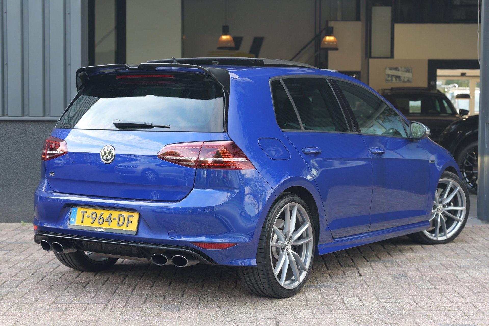 Volkswagen Golf 2.0 TSI R 4Motion 300PK CarPlay|Pano|19 inch, Automaat, Gebruikt, Euro 6, 4 cilinders
