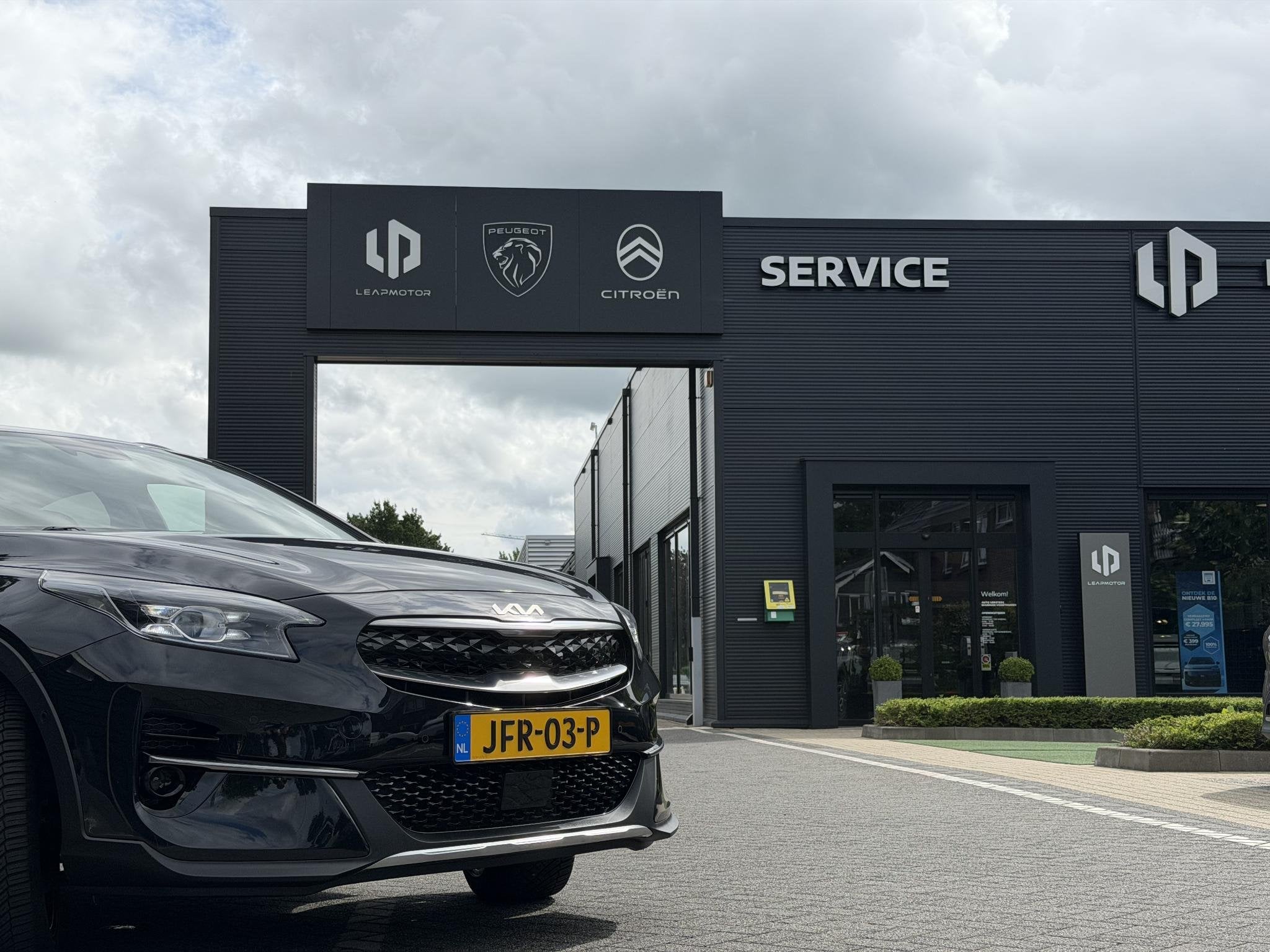 Kia XCeed ExecutiveLine 1.6 GDi PHEV 140PK DCT6 Automaat Ach, Auto's, Gebruikt, Zwart, SUV of Terreinwagen, Geïmporteerd