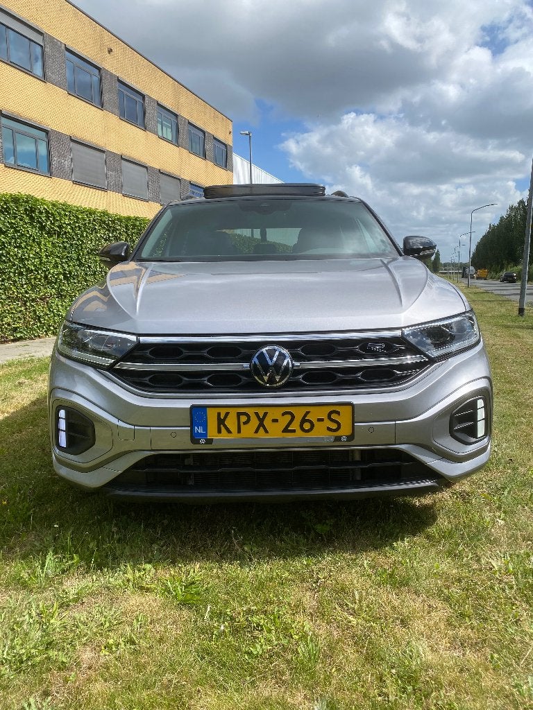 Volkswagen T-Roc 1.5 TSI R-Line met fabrieksgarantie, Auto's, 1498 cc, 4 cilinders, Particulier, 1500 kg