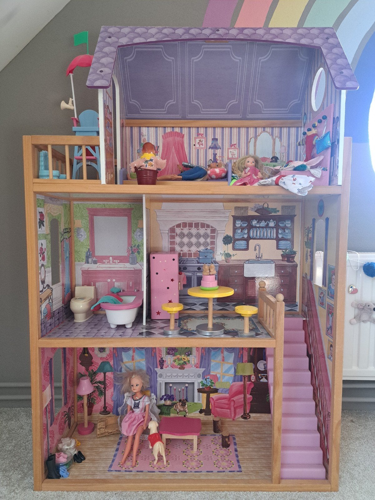 Poppenhuis/barbiehuis met Barbiepoppen en veel accessoires, Ophalen, Gebruikt, Poppenhuis