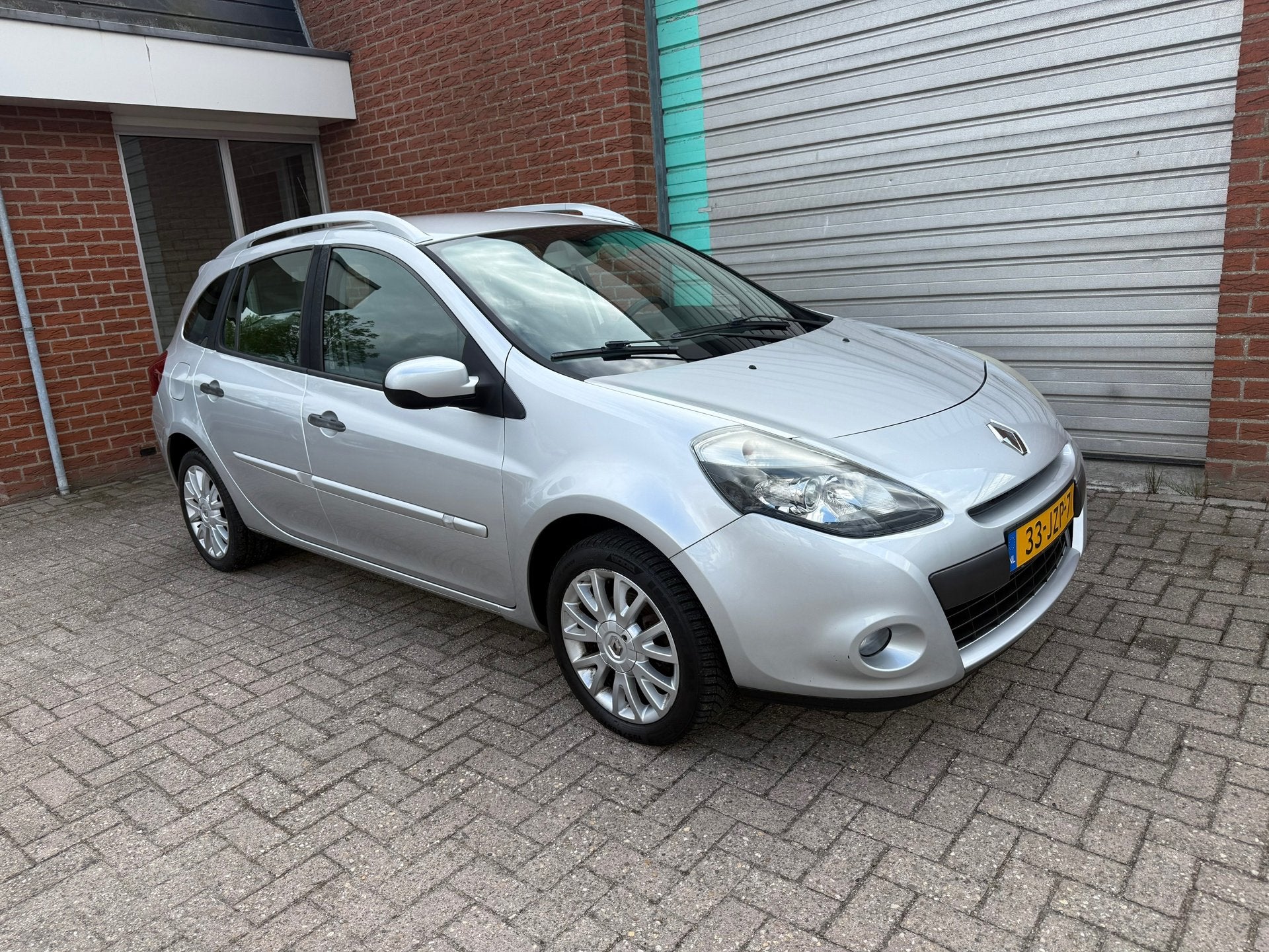 Renault Clio Estate 1.2 TCE Sélection Business Sport Bj:200, Voorwielaandrijving, Gebruikt, 4 cilinders, 1095 kg
