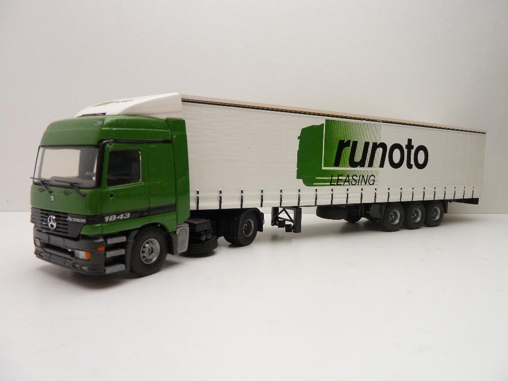 Mercedes Actross  '' Runoto  ''  Tekno, Hobby en Vrije tijd, Modelauto's | 1:50, Ophalen of Verzenden, Zo goed als nieuw, Bus of Vrachtwagen