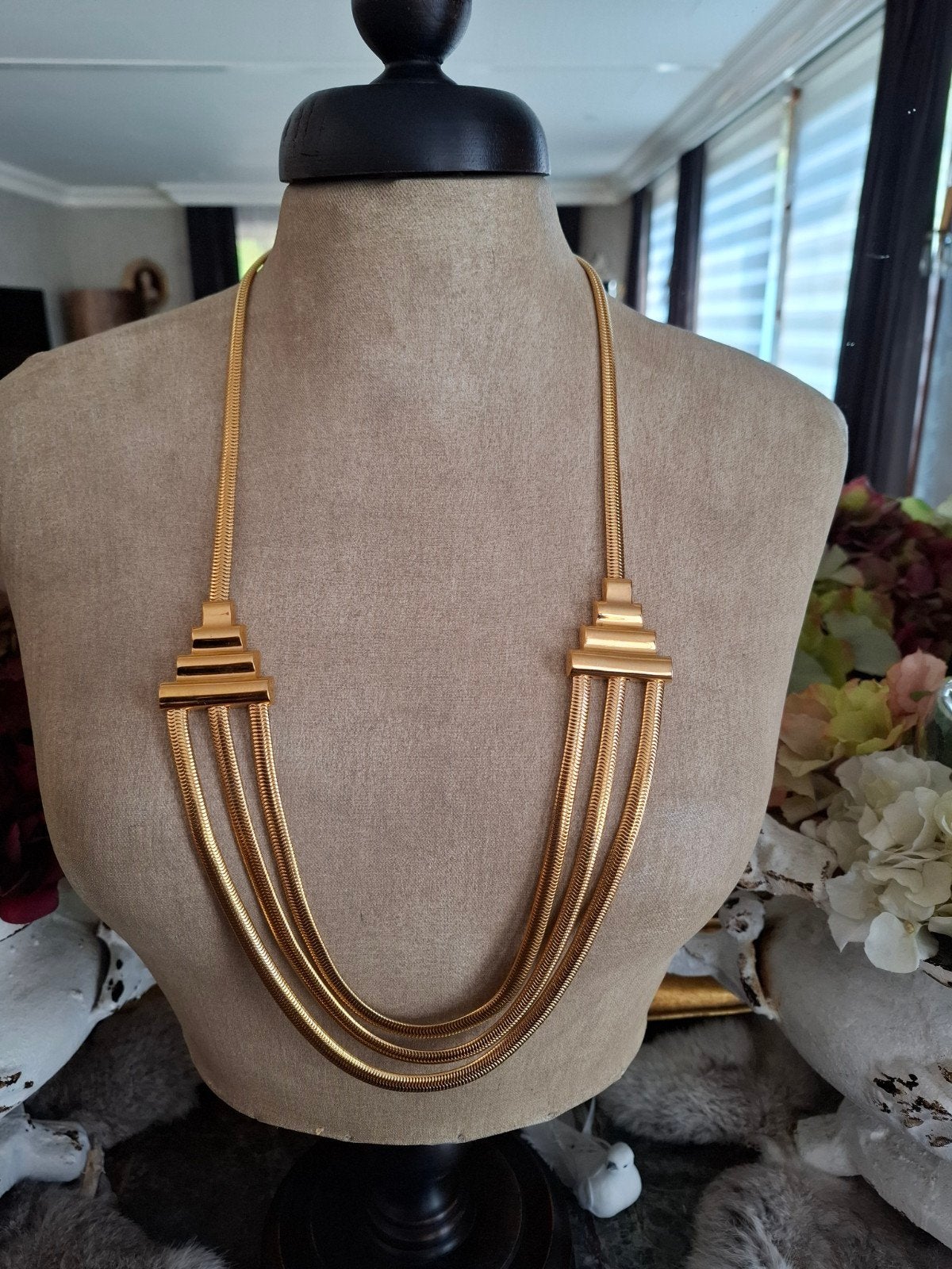 Monet Vergulde Ketting - Vintage Design, Sieraden, Tassen en Uiterlijk, Ophalen of Verzenden, Zo goed als nieuw, Goud, Overige materialen