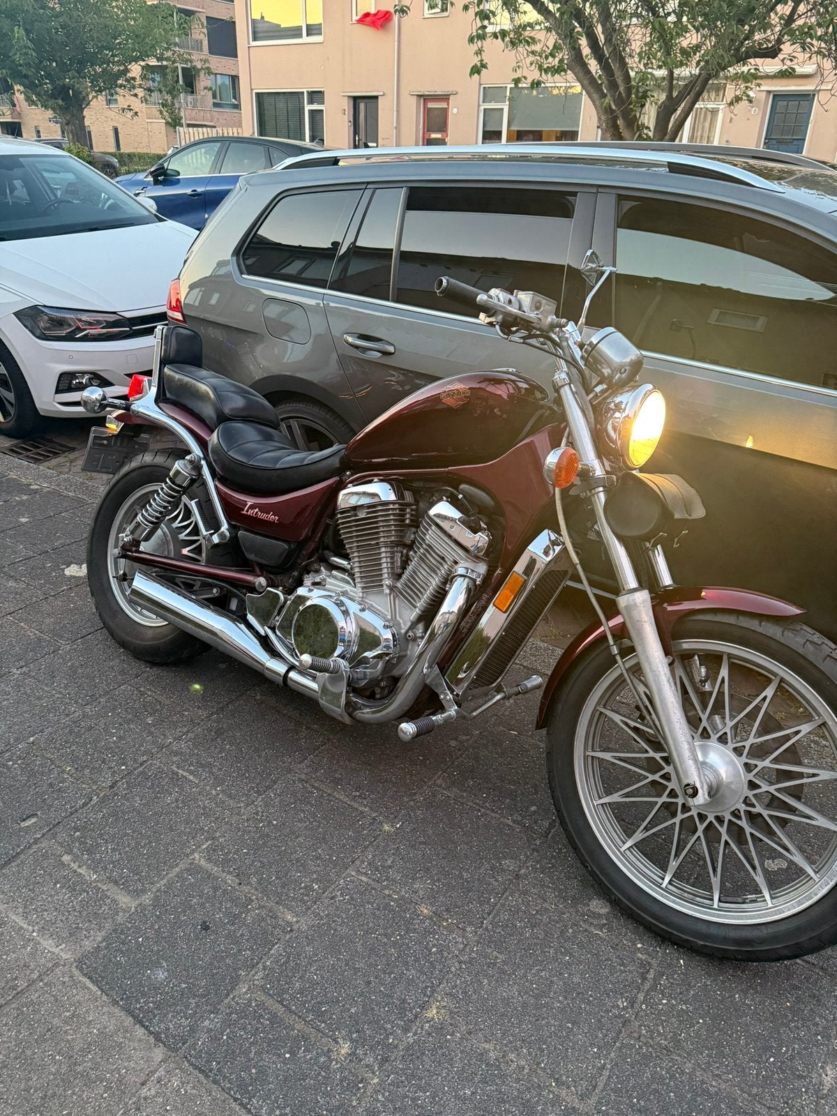 Susuki intruder vs 700, Ophalen of Verzenden