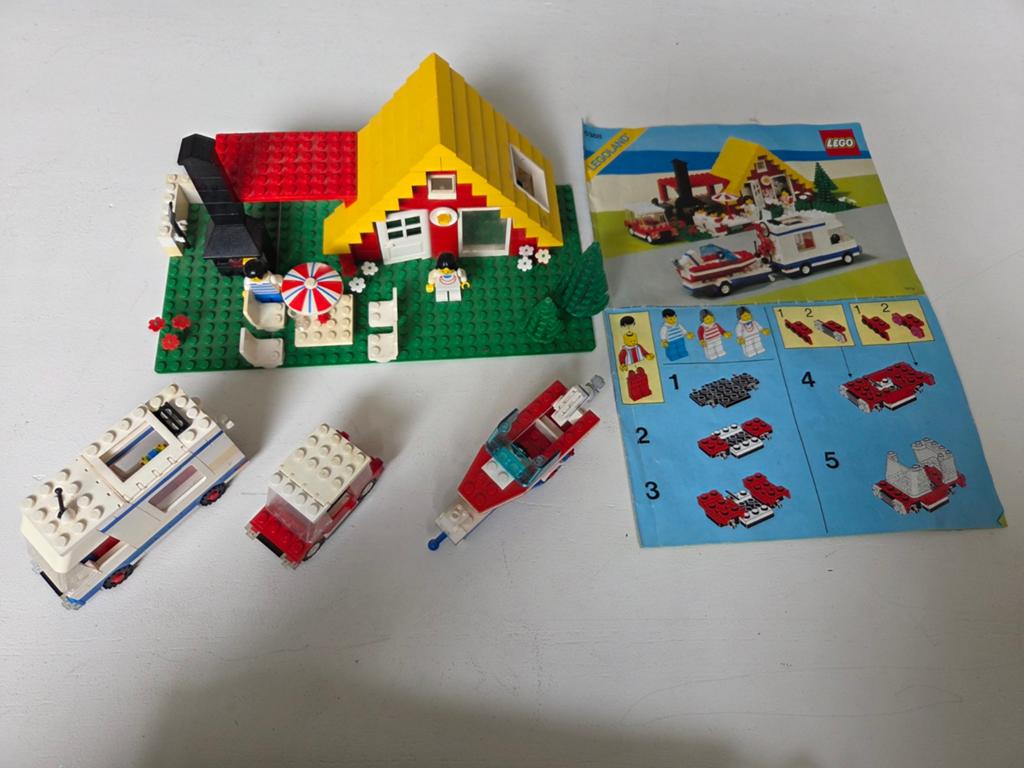 Vintage LEGO Huis, Camper, Auto en Boot Set set 6388, Lego, Ophalen of Verzenden, Inclusief minifiguren, Complete set
