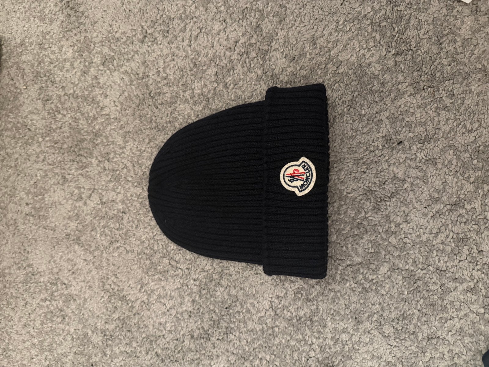 Moncler Muts - Nieuw met labels, Verzenden, Nieuw, Maat 48/50 (M), Muts