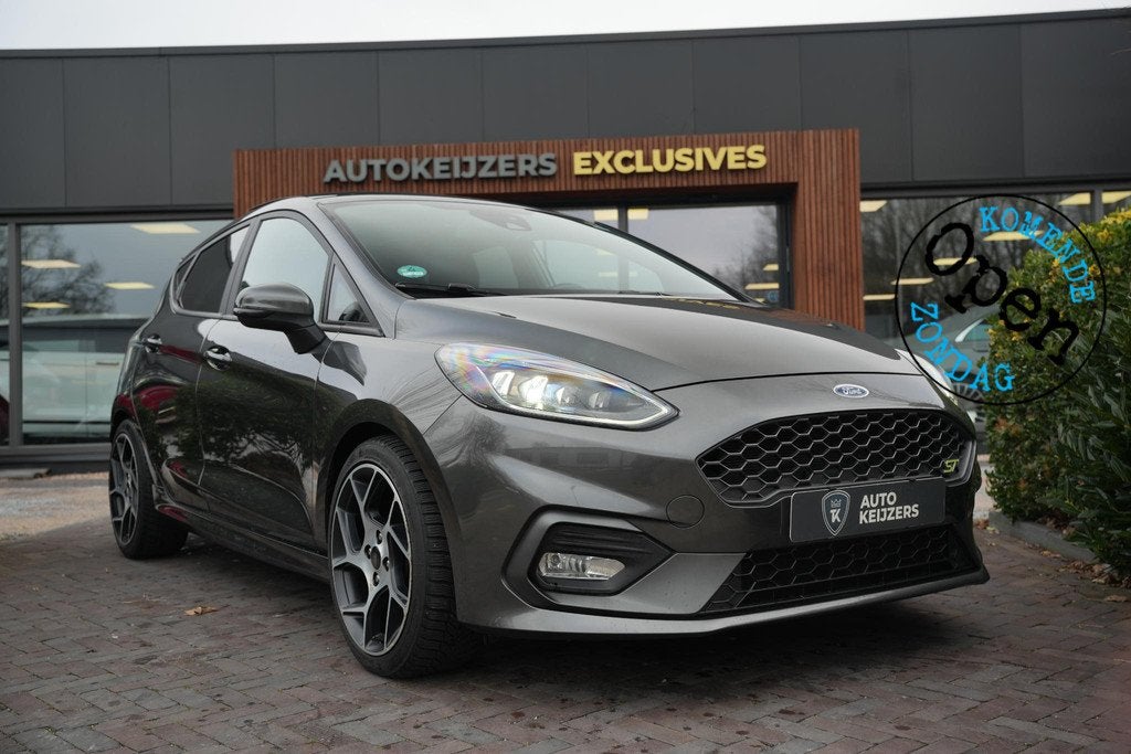 Ford Fiesta 1.5 EcoBoost ST-3 Panoramadak Cruise Recaro LED, Voorwielaandrijving, Euro 6, Leder en Stof, Handgeschakeld