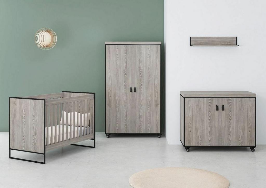 Complete Babykamer Set: Ledikant, Kledingkast, Commode, Ophalen, Zo goed als nieuw, Jongetje of Meisje