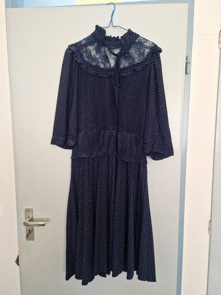 Zeer mooi blauw & wit gestipte uitgaan jurk maat M uit India, Maat 38/40 (M), Blauw, Ophalen of Verzenden, Zo goed als nieuw