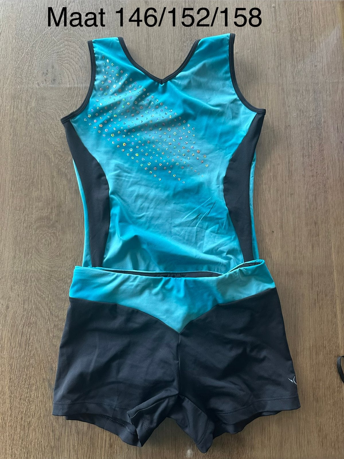 Turnpakje + broekje Decathlon maat 152/158/164, Sport en Fitness, Turnen, Kindermaat 146 t/m 176, Ophalen of Verzenden, Zo goed als nieuw