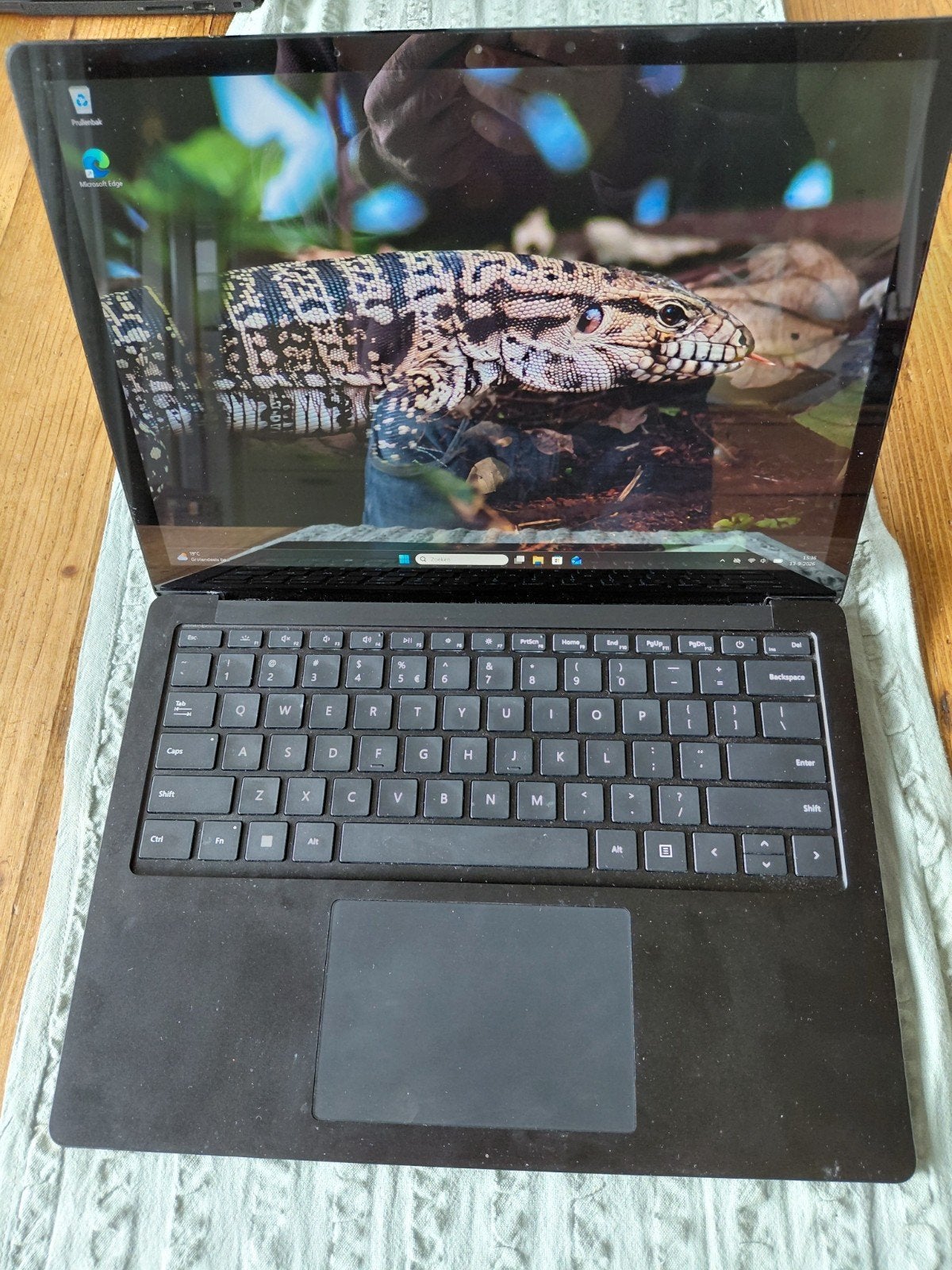 Microsoft Surface Laptop 4 - Compacte en stijlvolle laptop, Gebruikt, 2 tot 3 Ghz, Qwerty, 8 GB