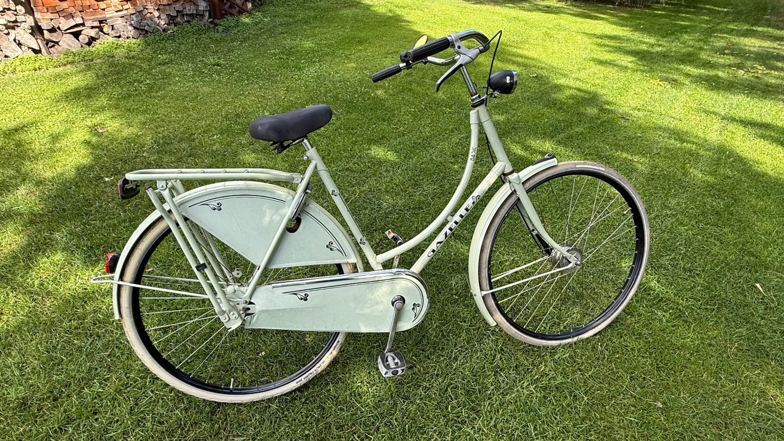 Nette Gazelle omafiets, Fietsen en Brommers, 56 cm of meer, Ophalen, Zo goed als nieuw, Handrem