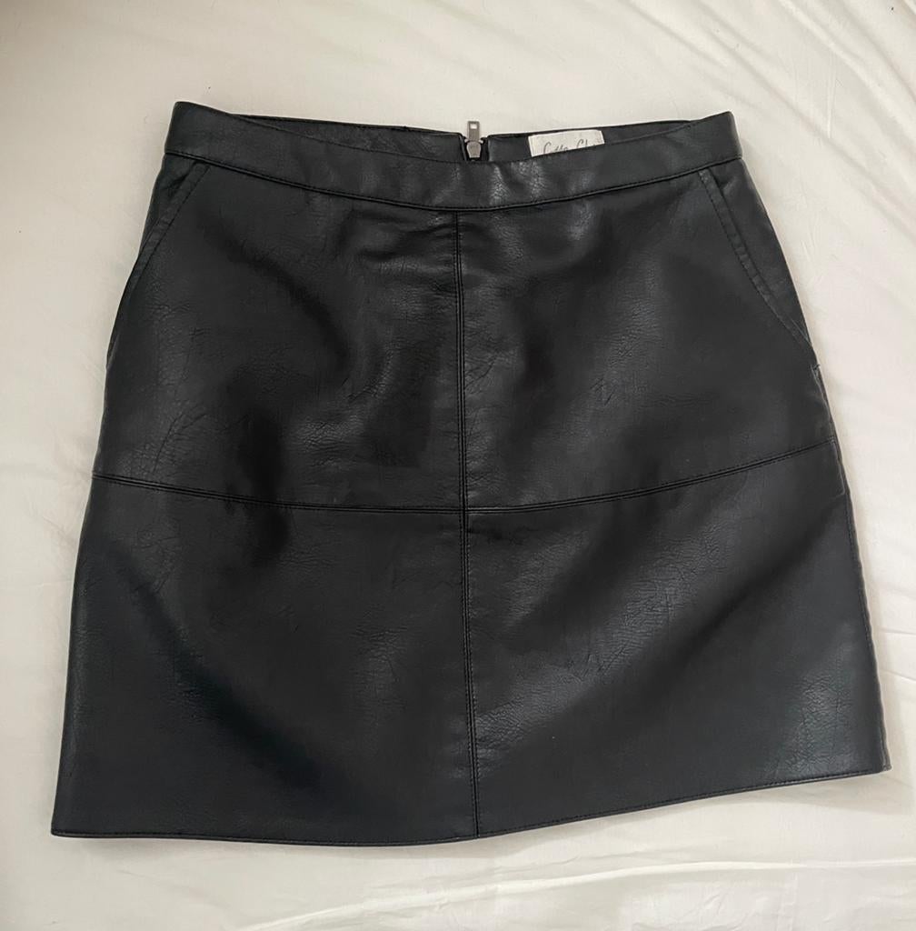 Zwarte imitatie leren rok, S, Kleding | Dames, Rokken, Zwart, Ophalen of Verzenden, Zo goed als nieuw, Maat 36 (S)