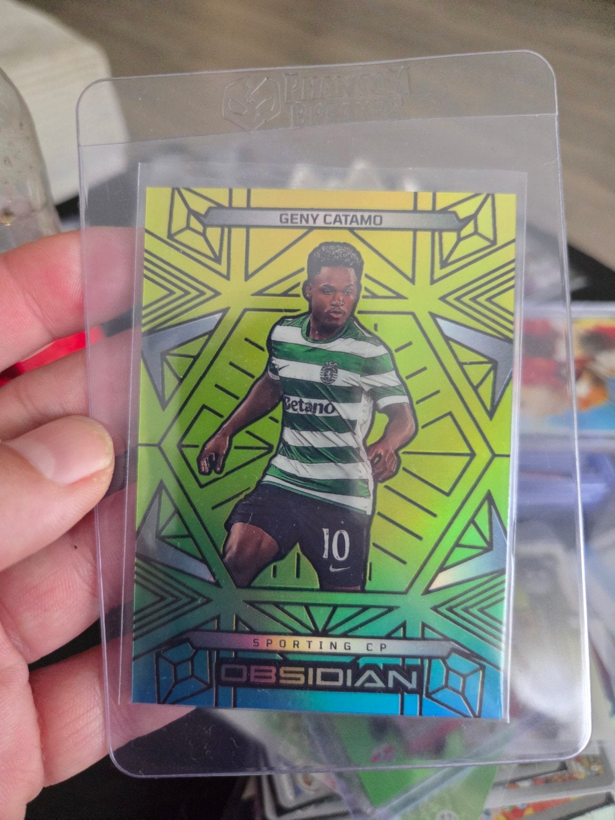 Geny Catamo 15/25 Panini Obsidian Voetbal Spelerskaart, Verzamelen, Sportartikelen en Voetbal, Ophalen of Verzenden