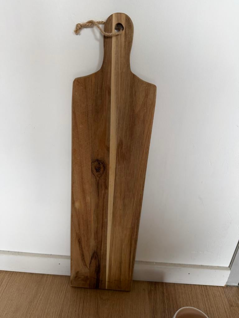 Houten snij- of serveerplank met touw, Ophalen of Verzenden, Zo goed als nieuw