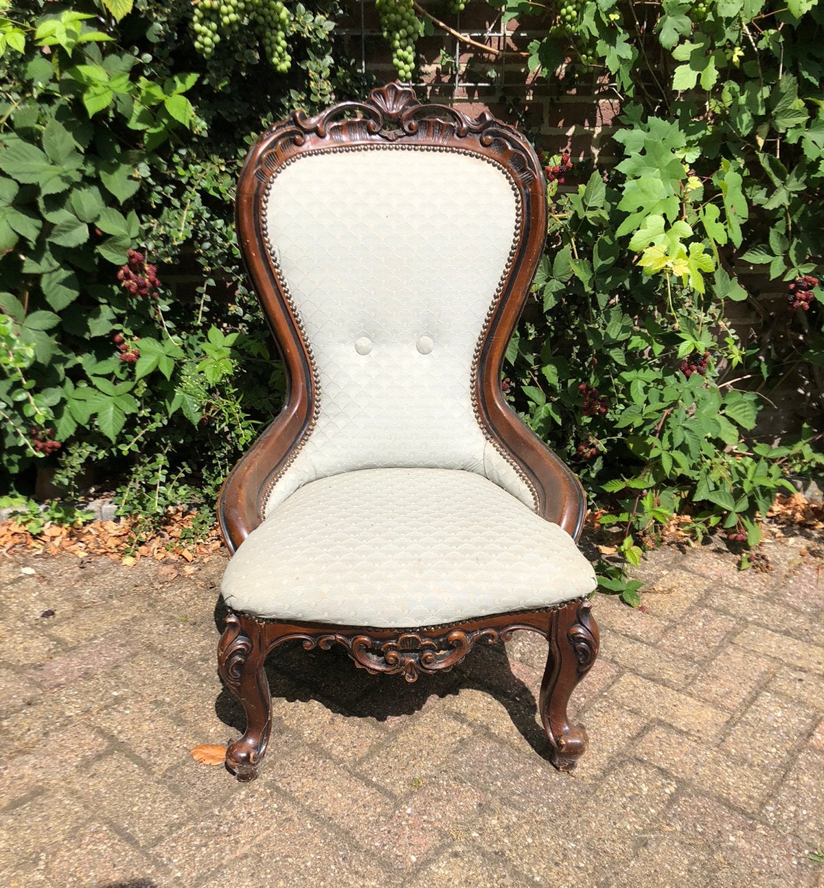 Victoriaanse stijl dames stoeltje, Ophalen