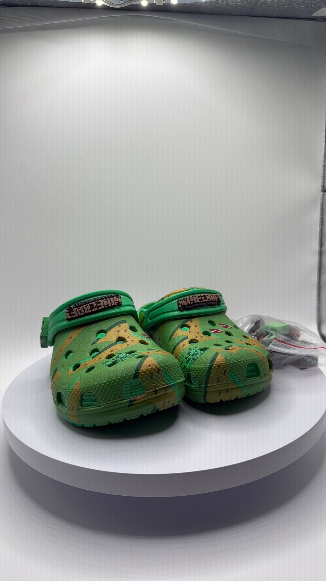 Minecraft crocs Size C11, Ophalen of Verzenden, Zo goed als nieuw, Jongen
