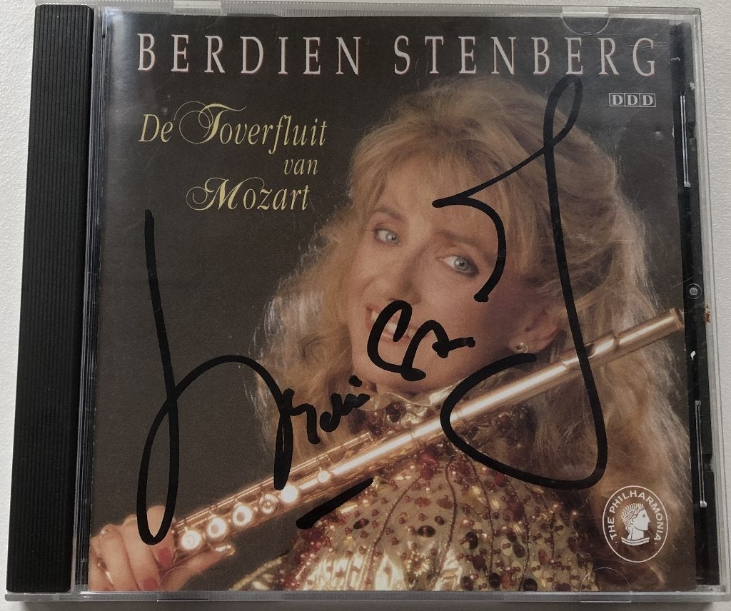 BERDIEN STENBERG - DE TOVERFLUIT VAN MOZART - GESIGNEERD, Ophalen of Verzenden, Zo goed als nieuw, Gesigneerd