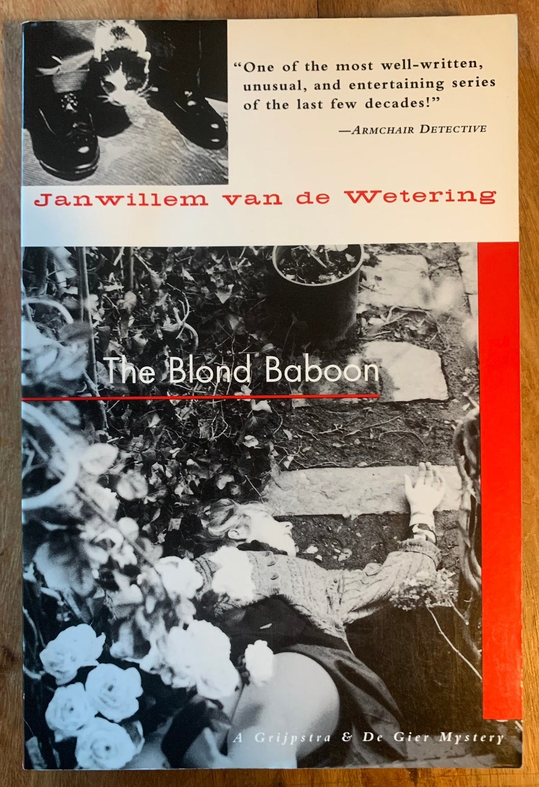 Janwillem van de Wetering - The Blond Baboon, Ophalen of Verzenden, Gelezen