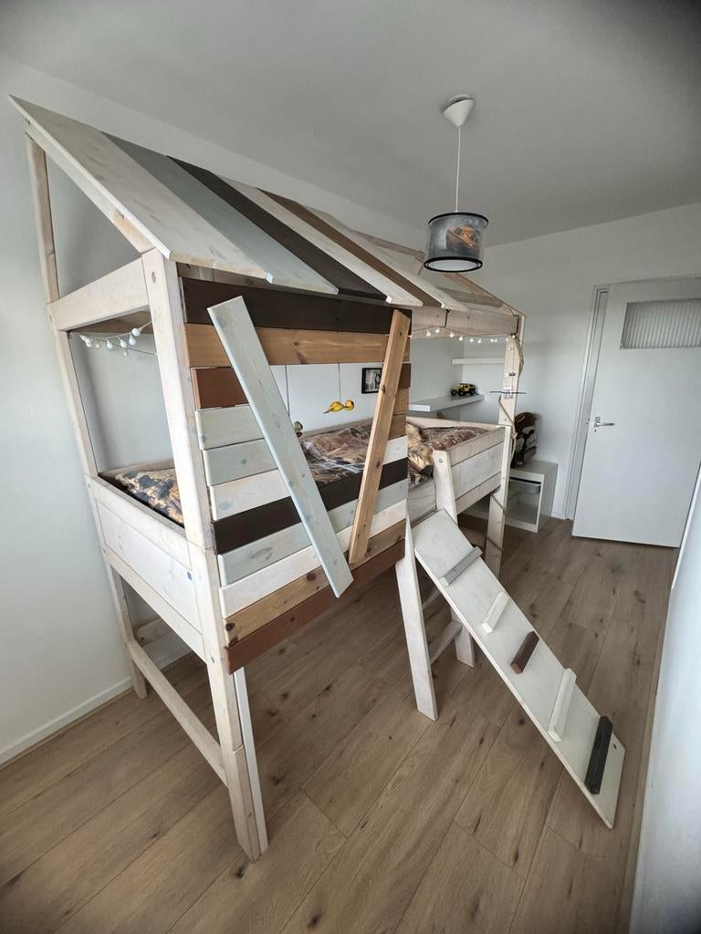 Lifetime Boomhut bed met loopplank en klimtouw., Kinderen en Baby's, 85 tot 100 cm, Gebruikt, Ophalen of Verzenden, Hoogslaper of Stapelbed