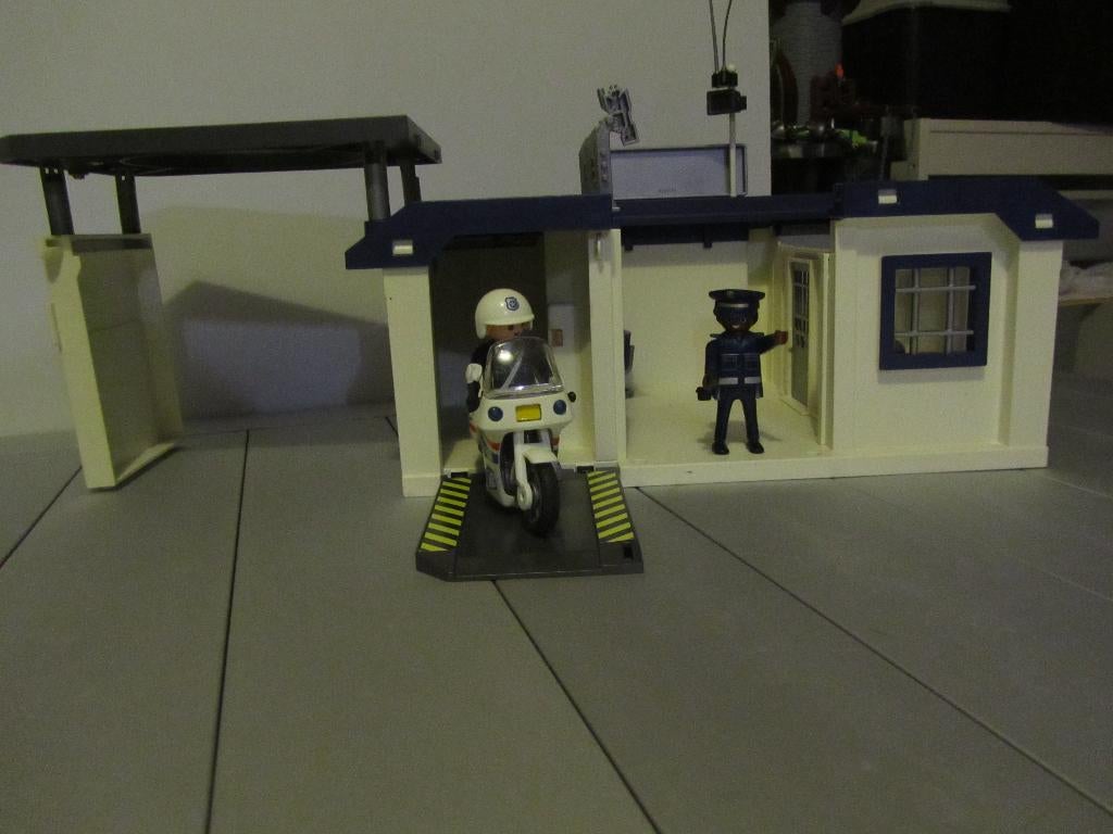 Playmobil meeneem politie bureau, Ophalen of Verzenden, Gebruikt, Complete set
