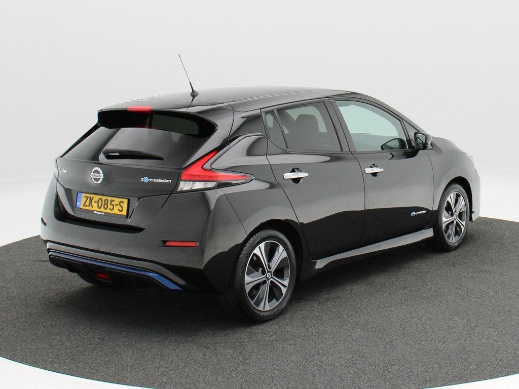 Nissan LEAF Tekna 40 kWh 150 Pk | 360 Camera | Stoelverwar, Auto's, Nissan, Gebruikt, 150 pk, Leder en Stof, Zwart