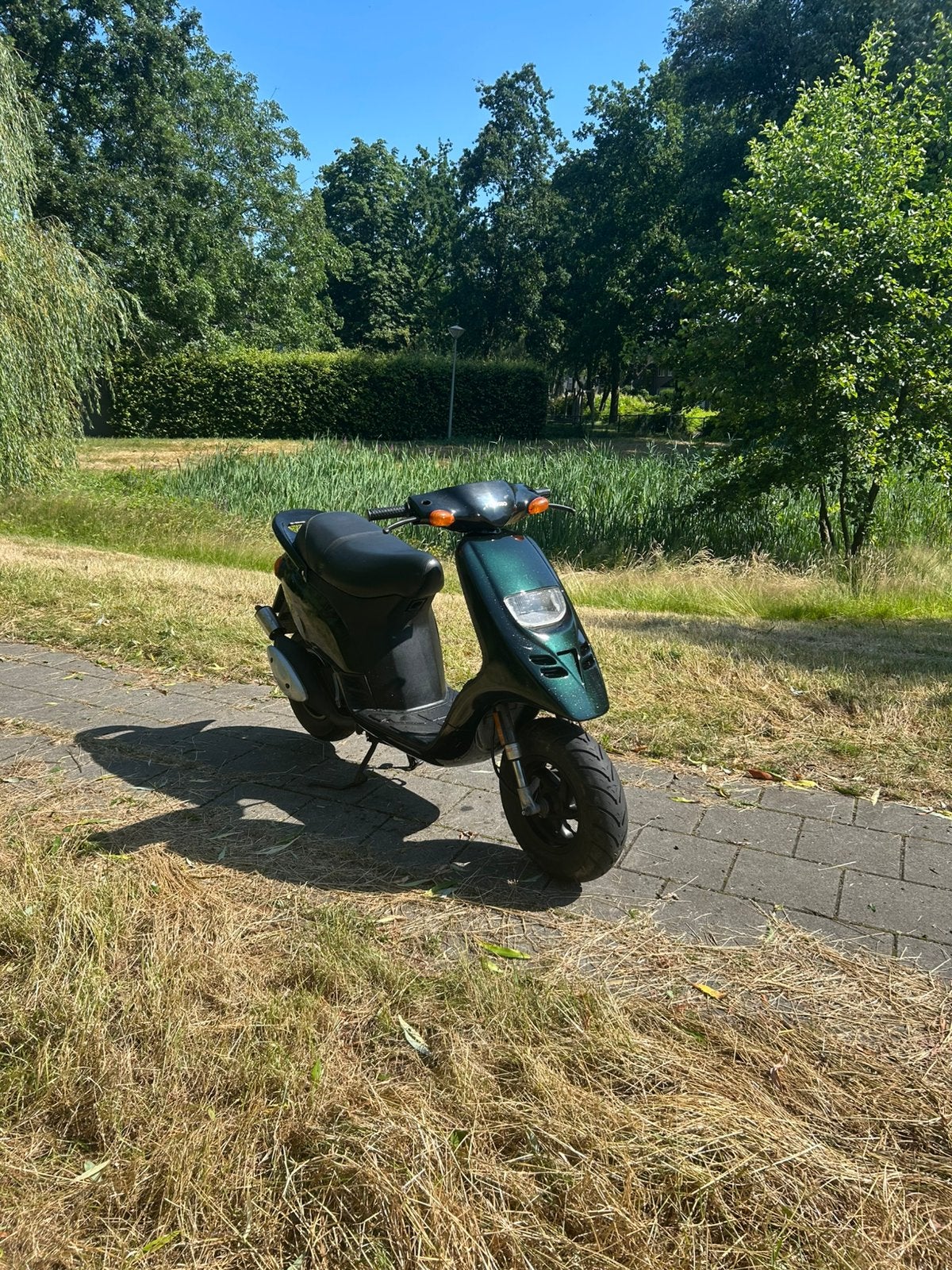 Piaggio typhoon 50 brom, Fietsen en Brommers, Scooters | Piaggio, Gebruikt, Overige modellen, Maximaal 45 km/u, Tweetakt, Ophalen