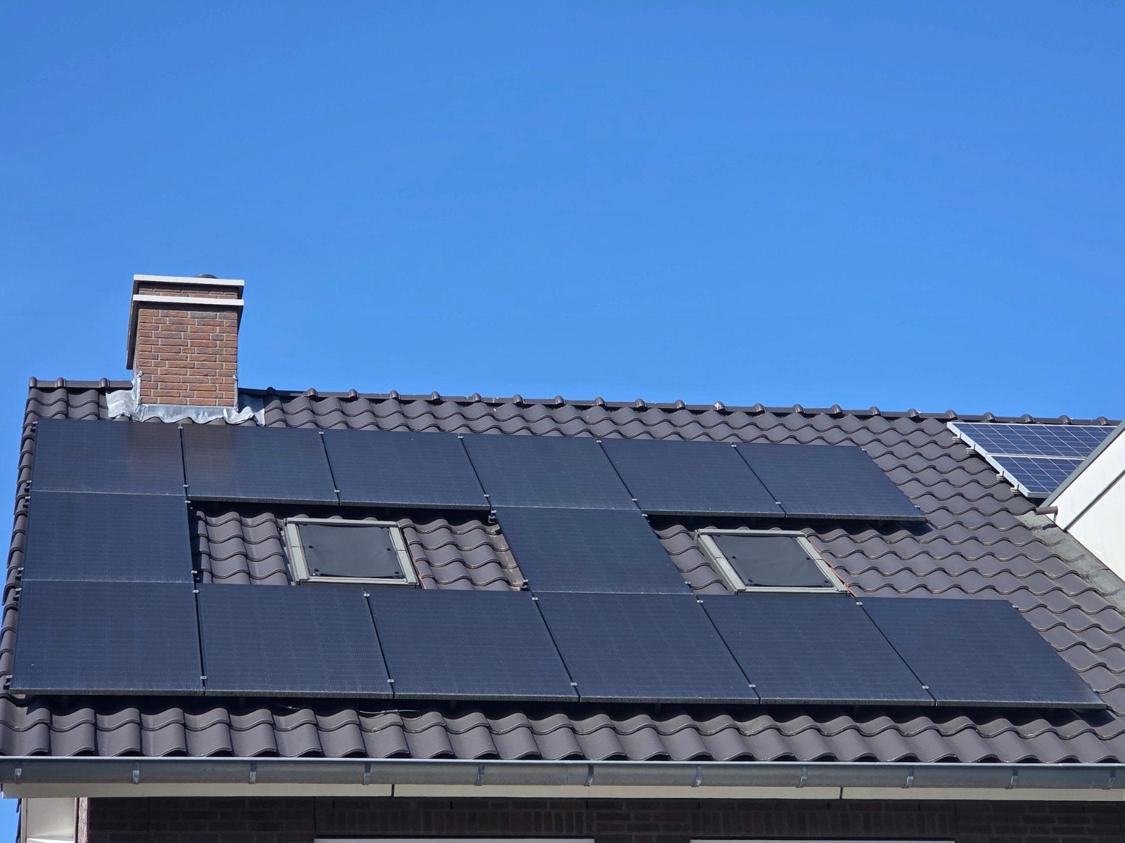 14x Zonnepaneel 345WP + Growatt MIN 4200TL-XE + ClickFit EVO, Doe-het-zelf en Verbouw, Zonnepanelen en Toebehoren, Ophalen, Gebruikt
