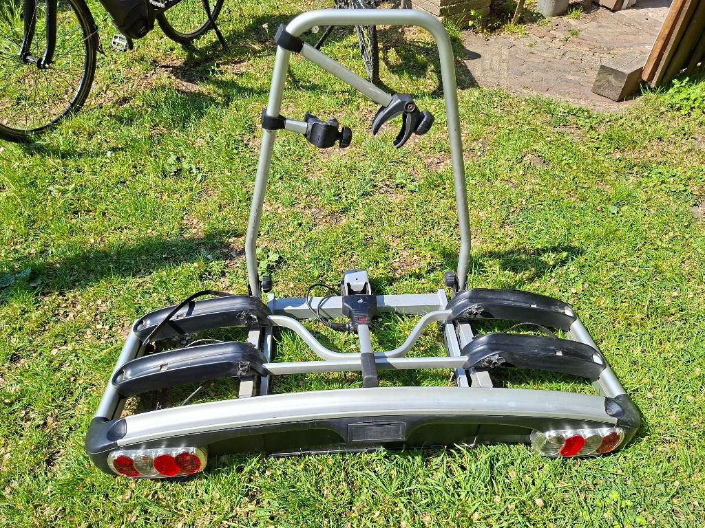 Fietsendrager (kantelbaar) Thule type EC904, Auto diversen, Fietsendragers, Ophalen, 2 fietsen, Gebruikt, Trekhaakdrager