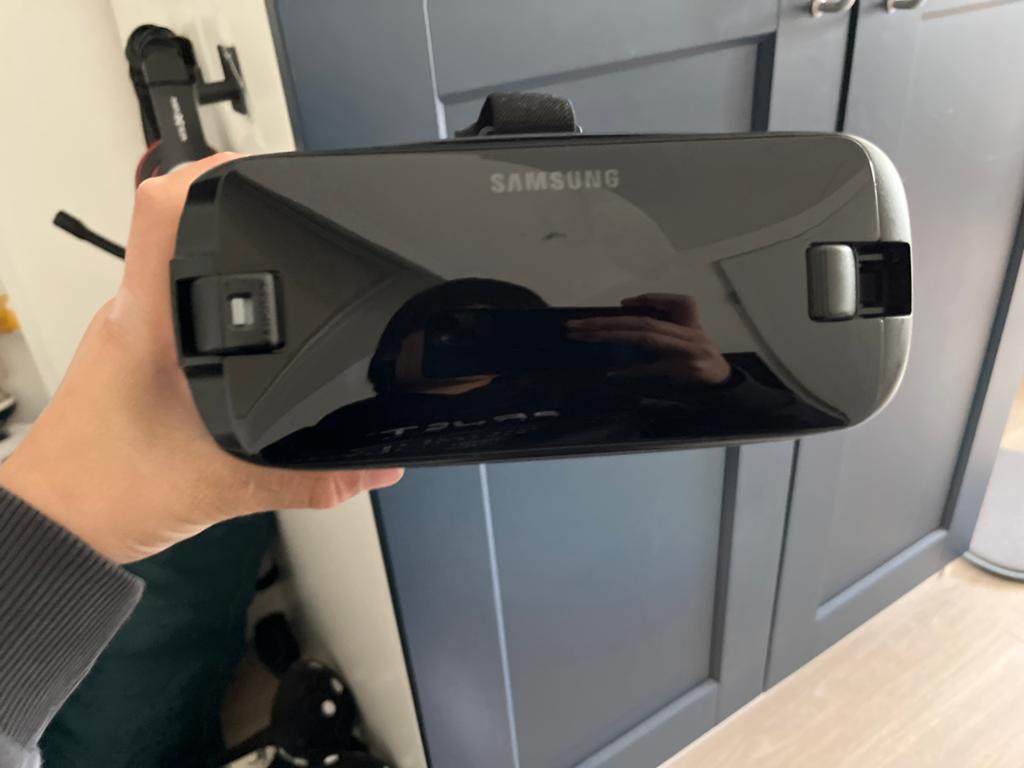 Samsung Gear VR met controller, Spelcomputers en Games, Virtual Reality, Ophalen of Verzenden, Zo goed als nieuw, VR-bril, Telefoon