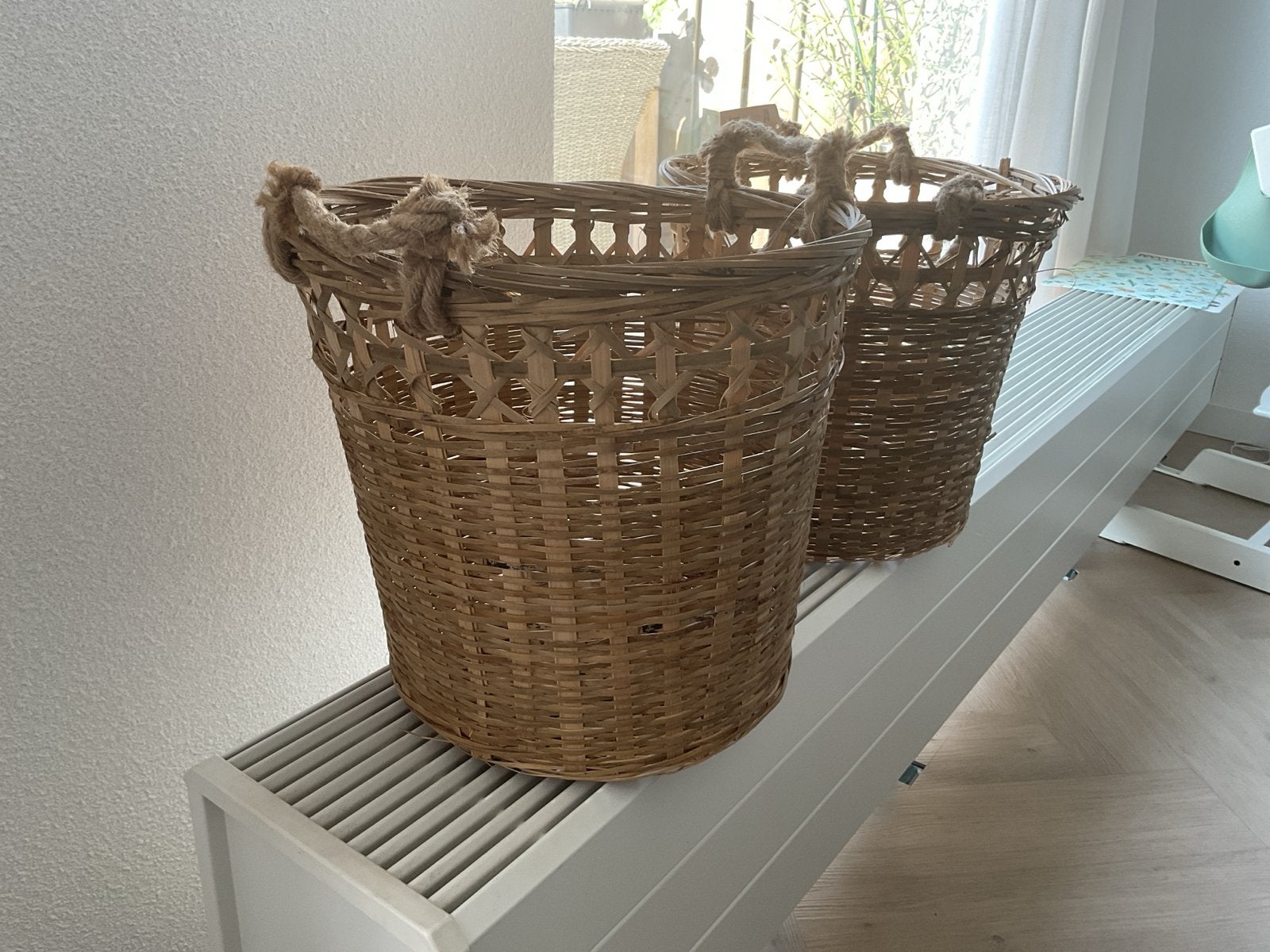 Nieuwe Set van 2 rieten manden met touw handvatten, Ophalen, Gevlochten, Mand, Rond