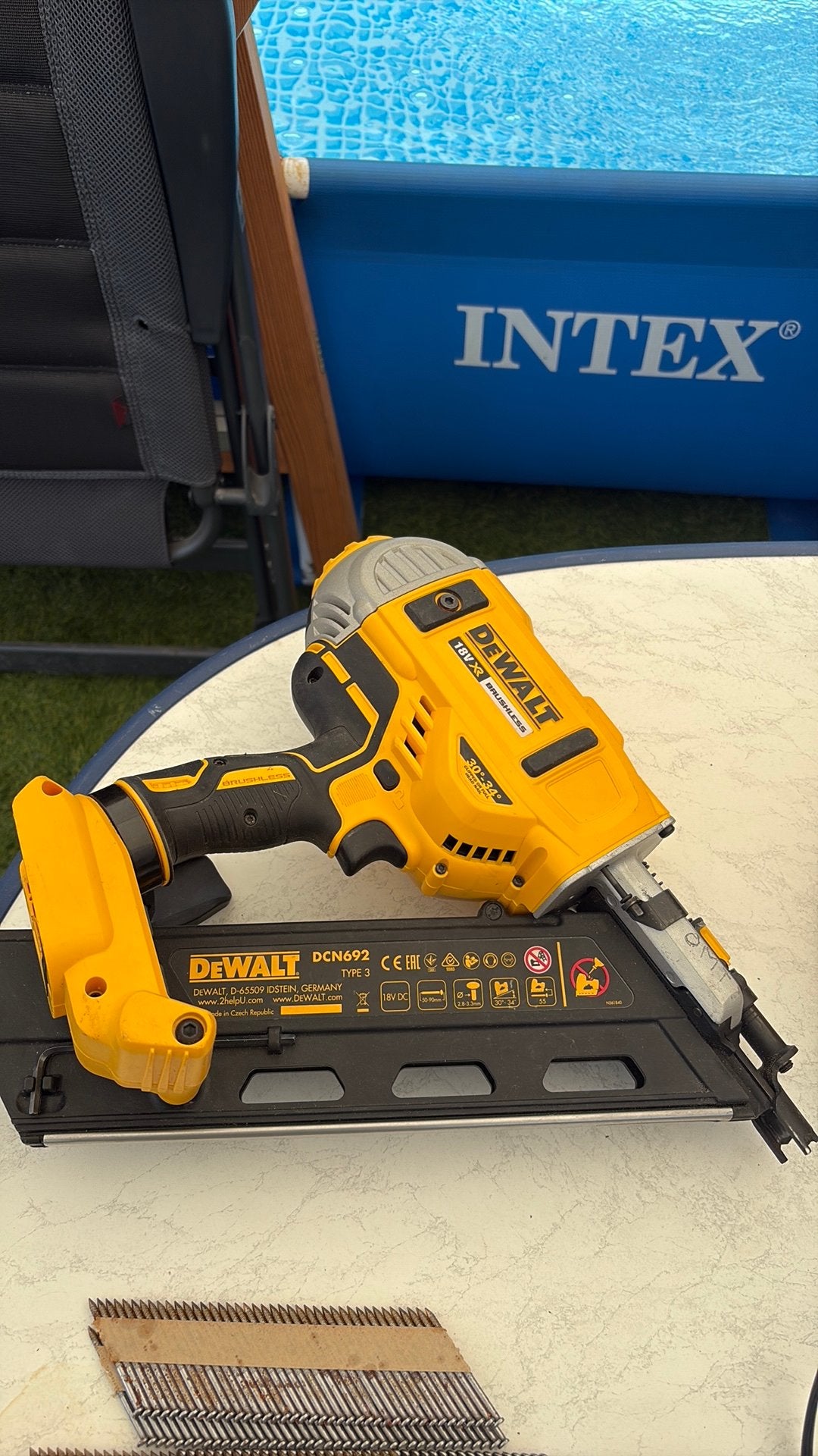 Constructie en afwerktacker incl 3  accu’s en lader, Ophalen, Overige typen, Zo goed als nieuw, 30 tot 70 mm